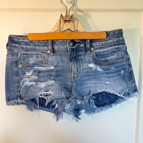 American Eagle Denim Short Shorts - Picture 1 of 2